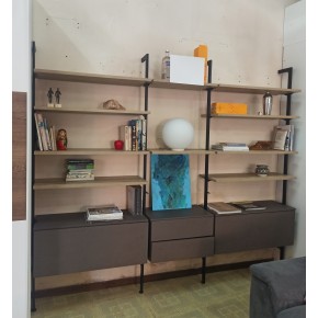Libreria con montanti in ferro art. QSM604